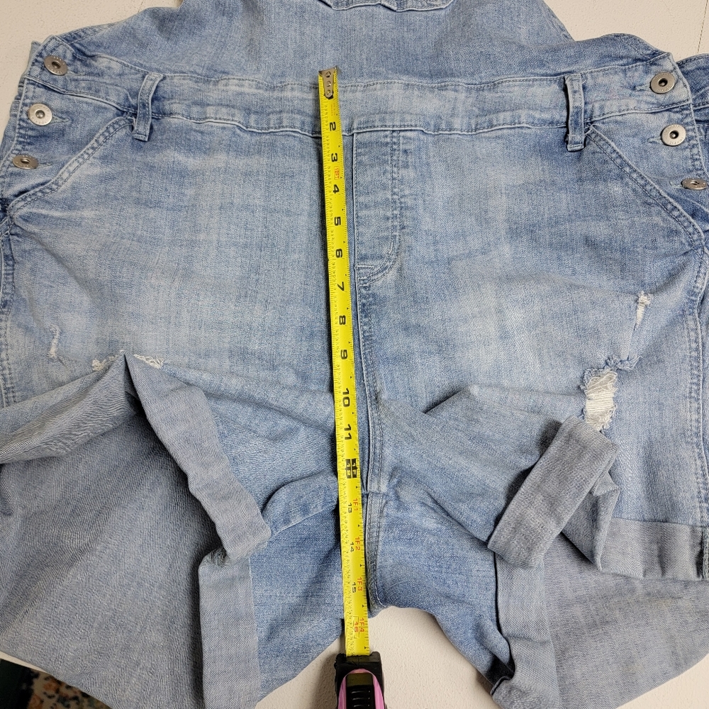 Torrid Shortall Vintage Stretch Light Wash Sz 22 Distressed Cuffed Denim Jumper - Picture 9 of 14